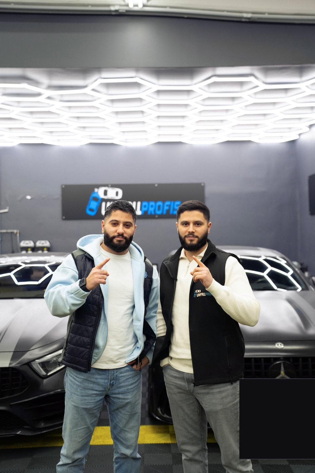 Unfallprofis Team mit Mercedes-AMG
